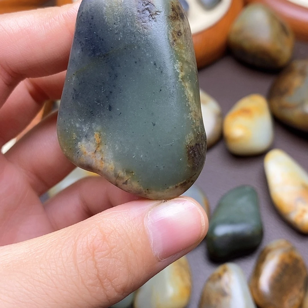 和田玉未镶嵌颈饰16