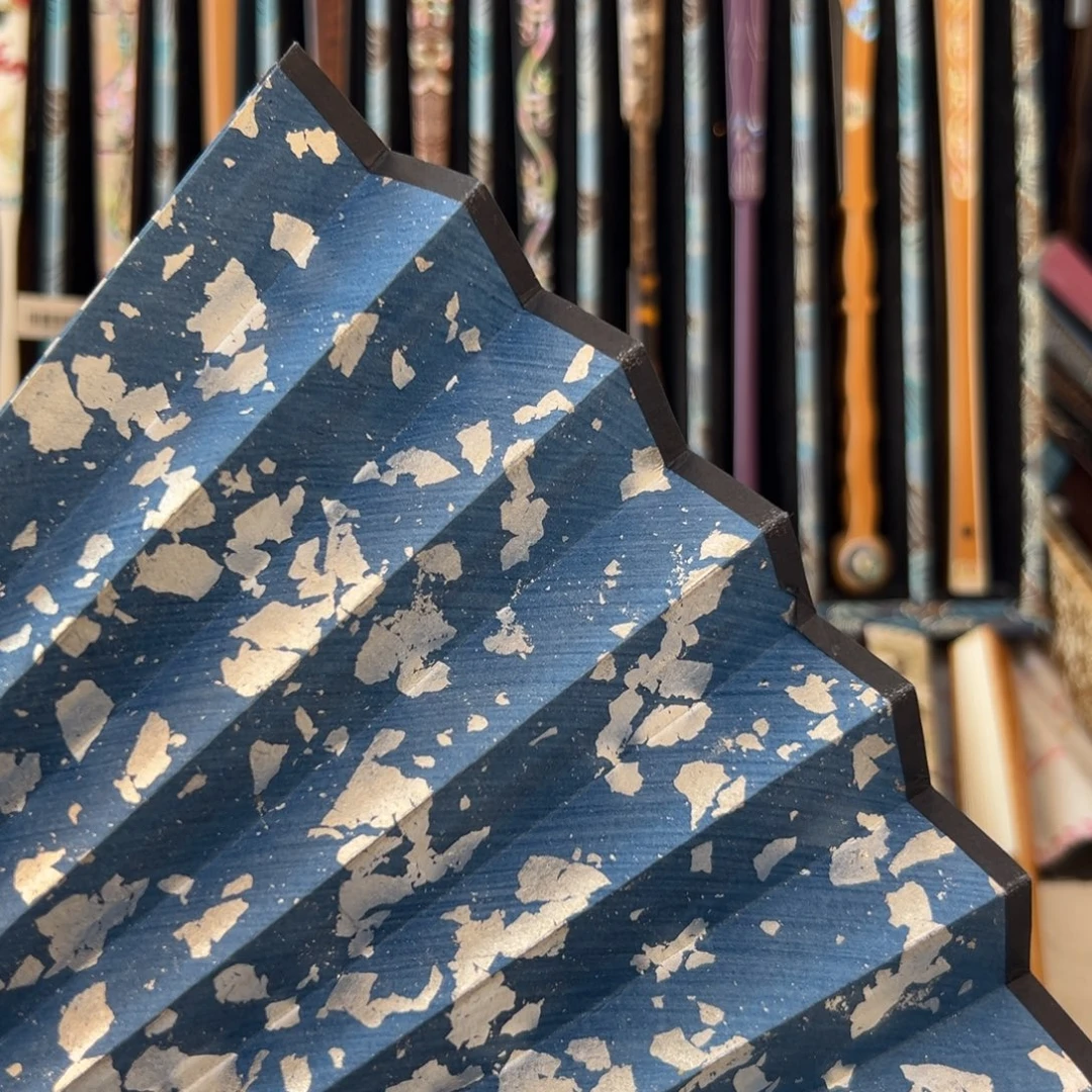 柳***鑫扇子祝锦记手工制作