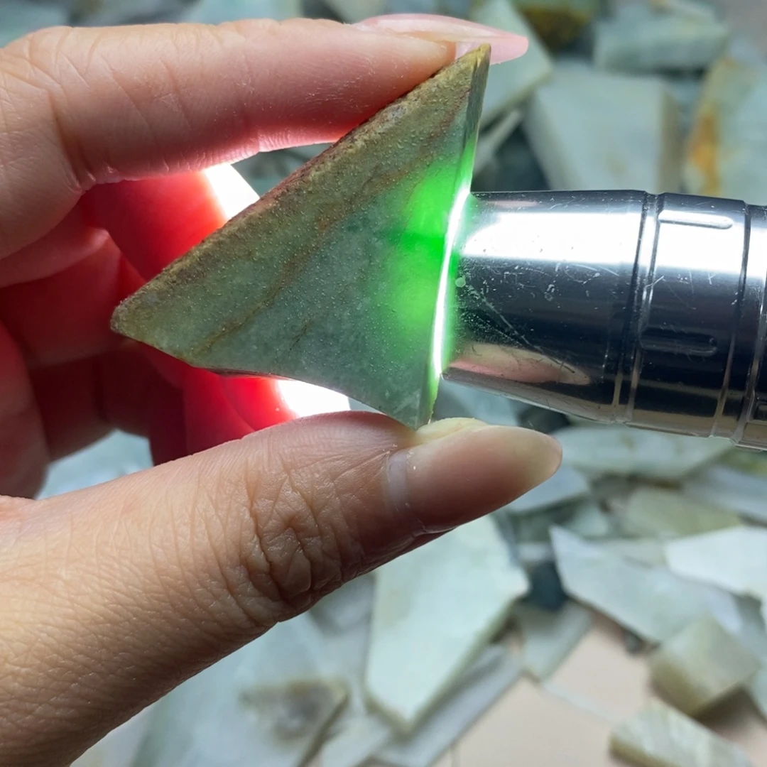 翡翠未镶嵌挂件翡翠