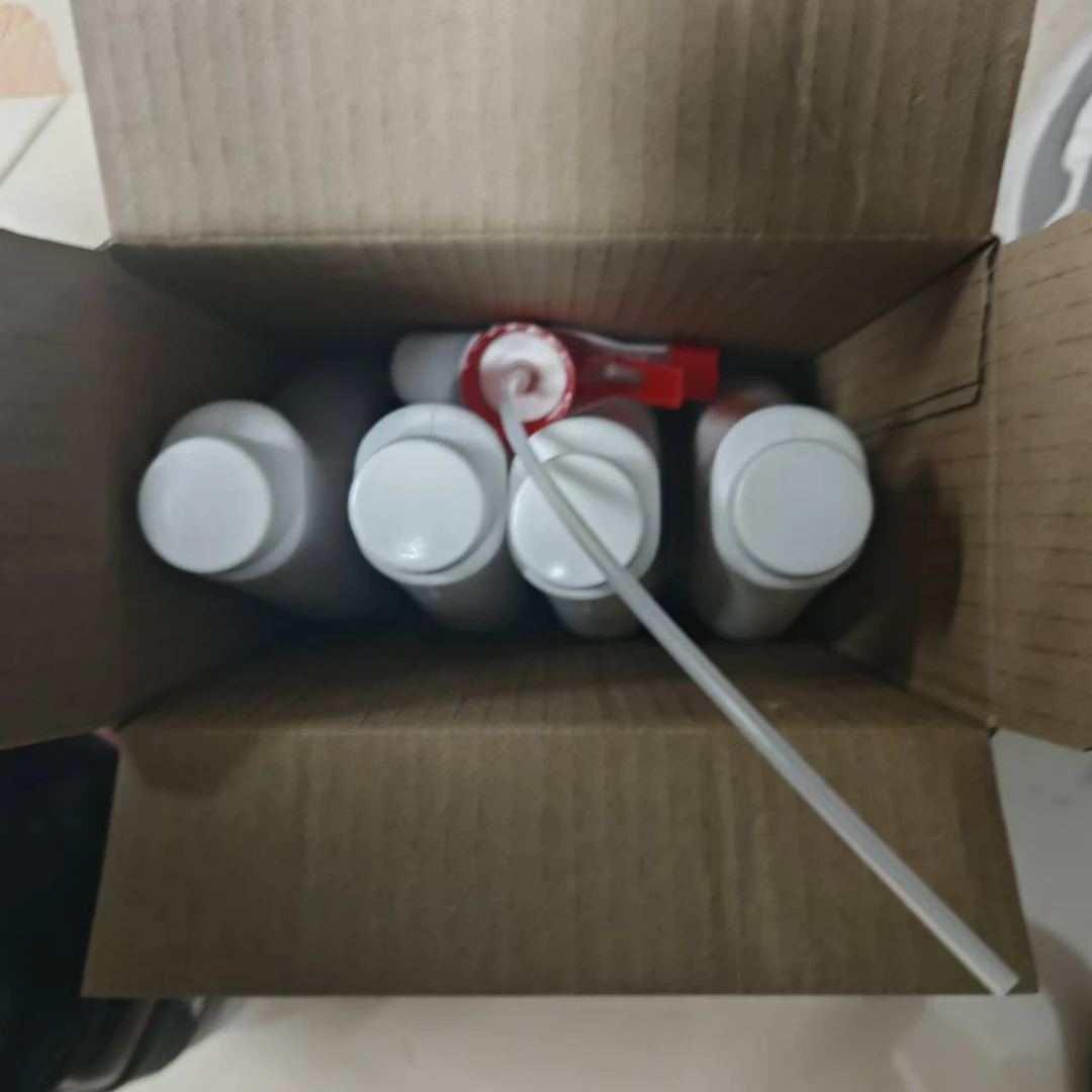 lj白色便携简约液体油污清洁剂桶装可爱透明油桶加厚柠檬味清洗