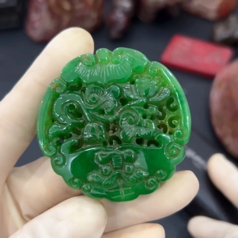 吊坠滴血莲花菩提