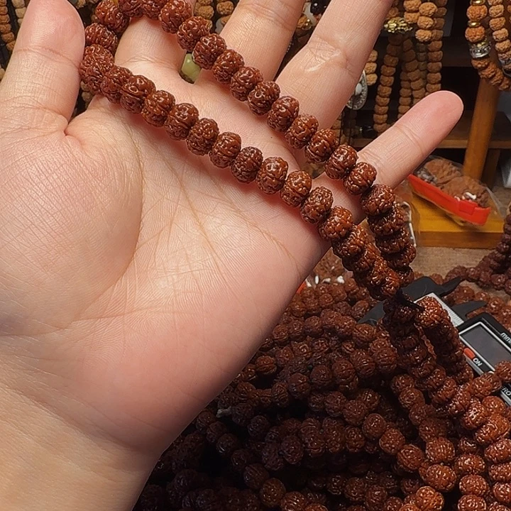 伤***-吊坠金刚菩提10mm六瓣手持32颗