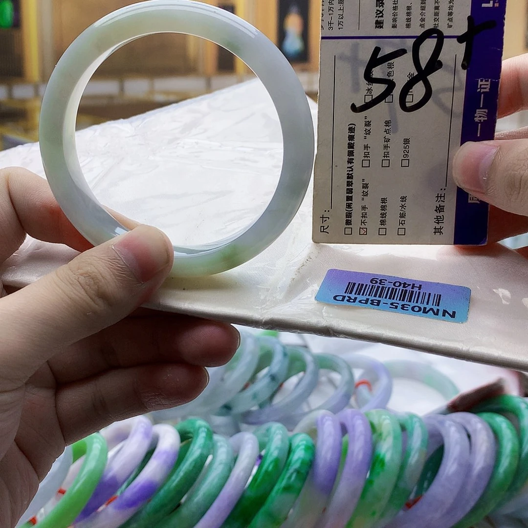 翡翠未镶嵌手镯ggggggg