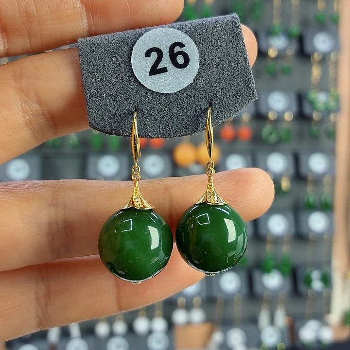 和田玉18K金镶嵌耳饰