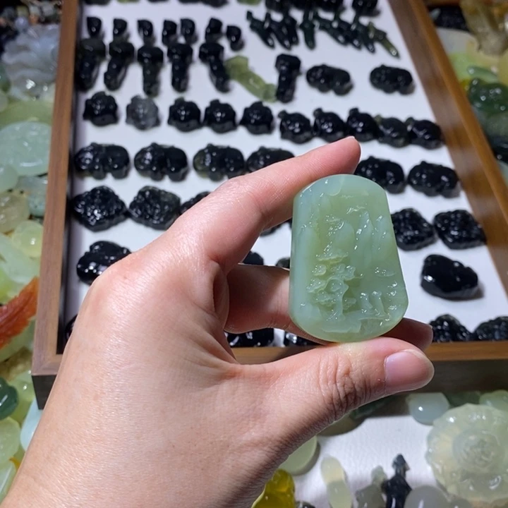 蛇纹石玉合金颈饰