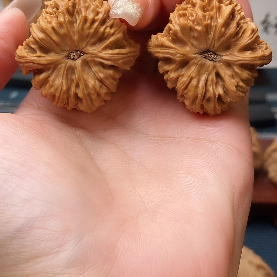 文玩核桃吊坠南疆37