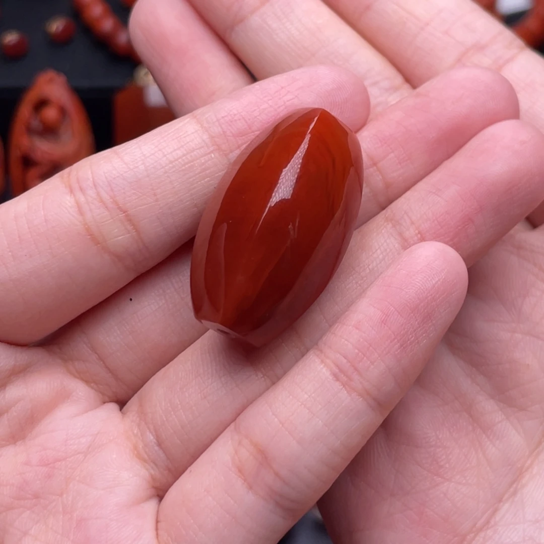 南红玛瑙未镶嵌珠宝奇石桶珠吊坠