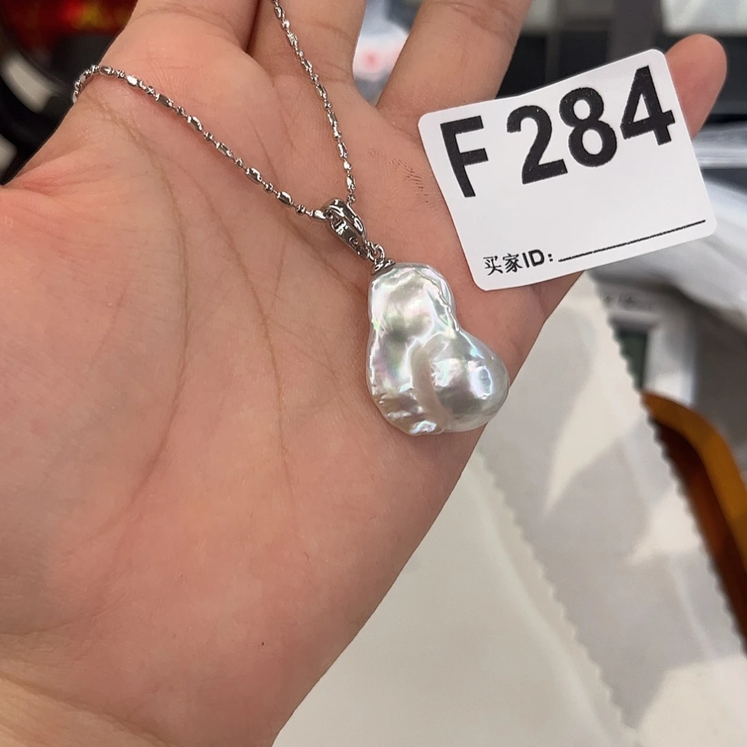 淡水珍珠合金耳饰