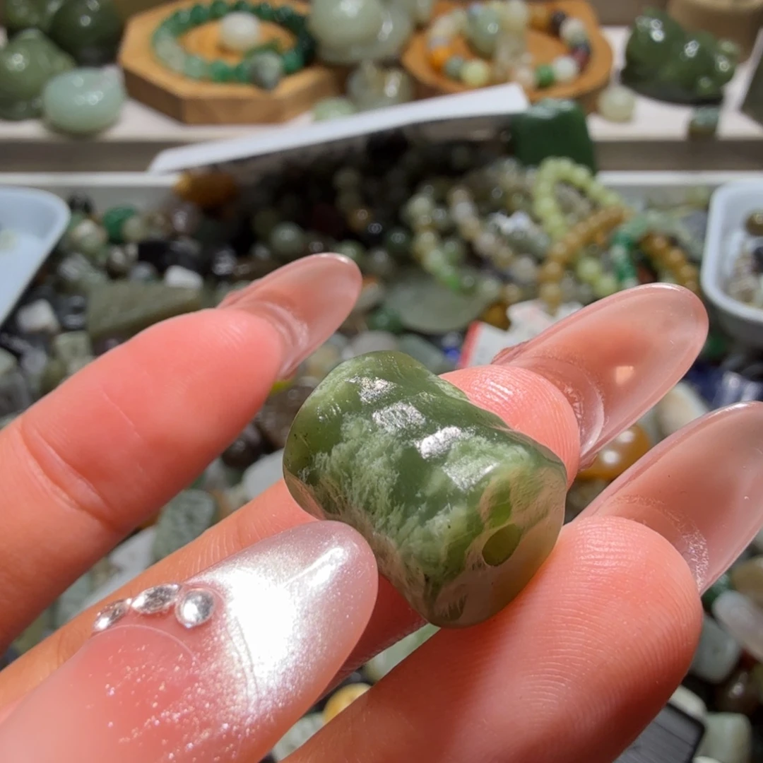 和田玉未镶嵌珠宝奇石