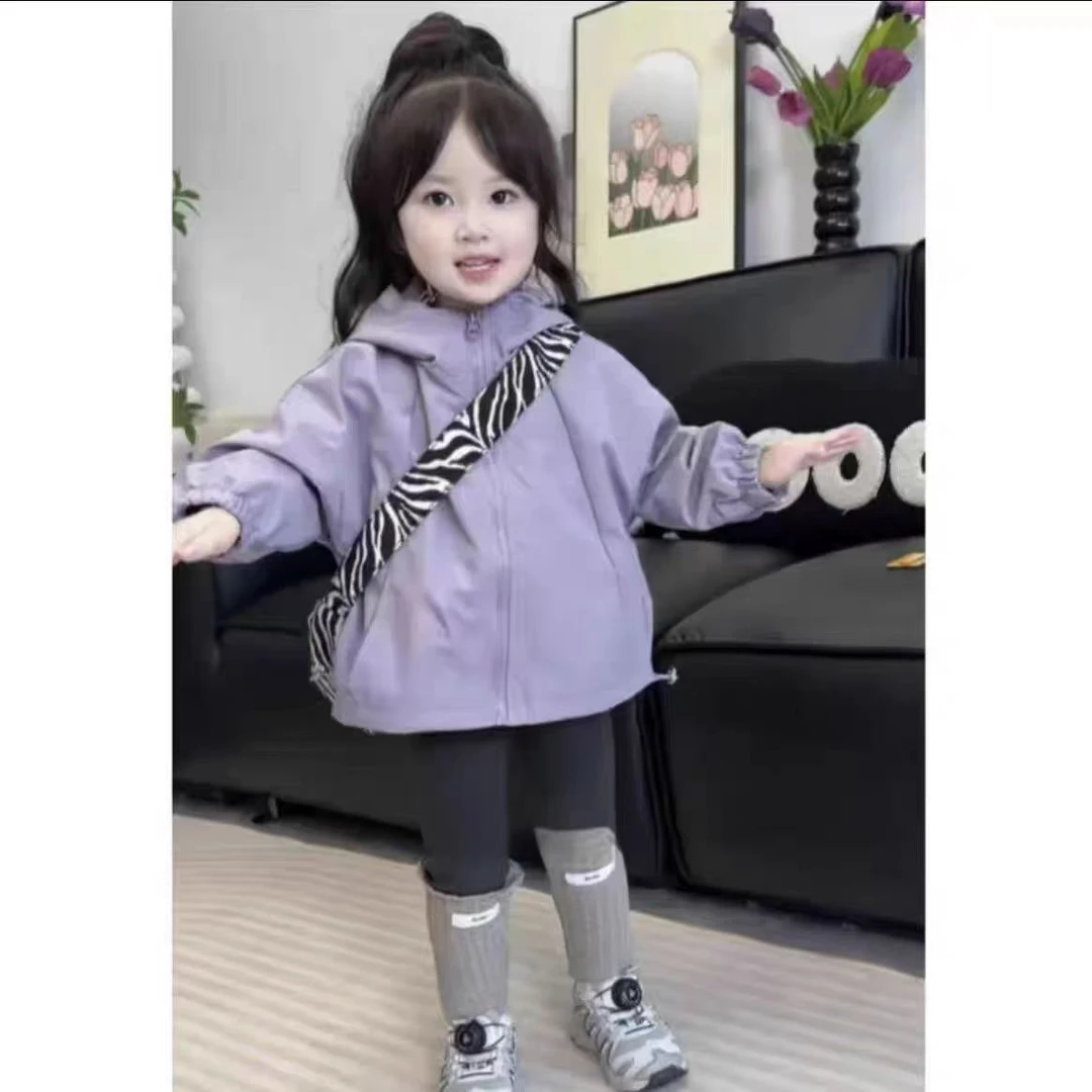 女童外套2024新款秋冬款儿童冲锋衣宝宝冬装童装百搭韩版LH18078