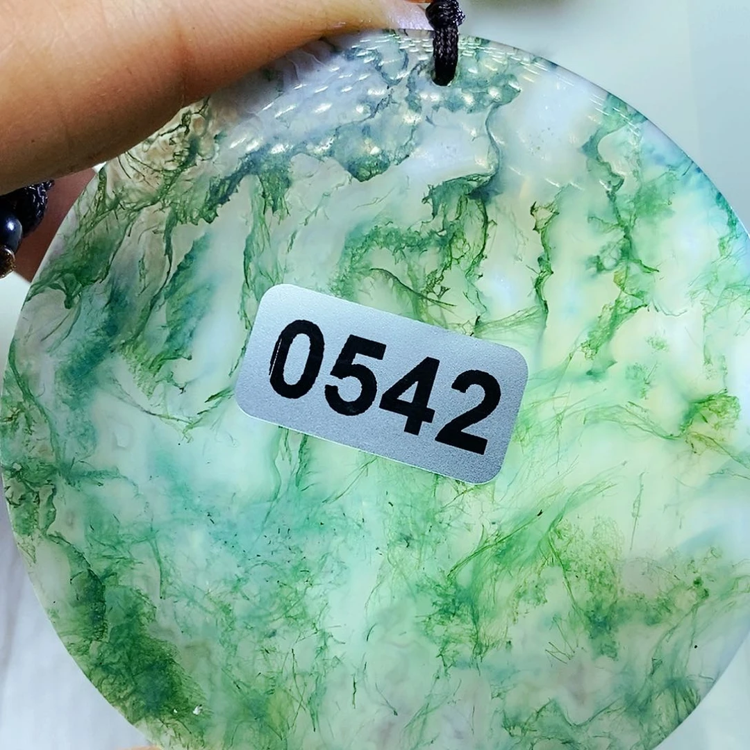 未镶嵌颈饰玛瑙/玉髓倚***眠