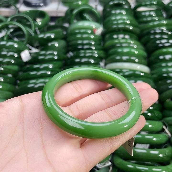 未镶嵌手镯和田玉（碧玉）