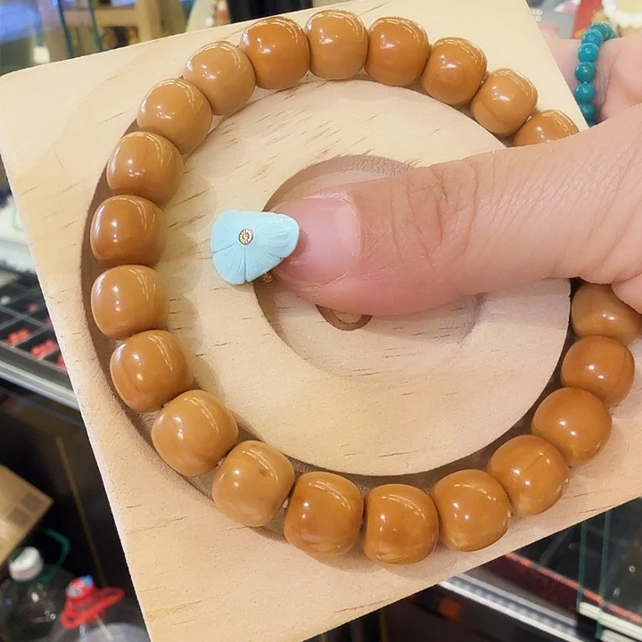 猴头核桃吊坠小花朵