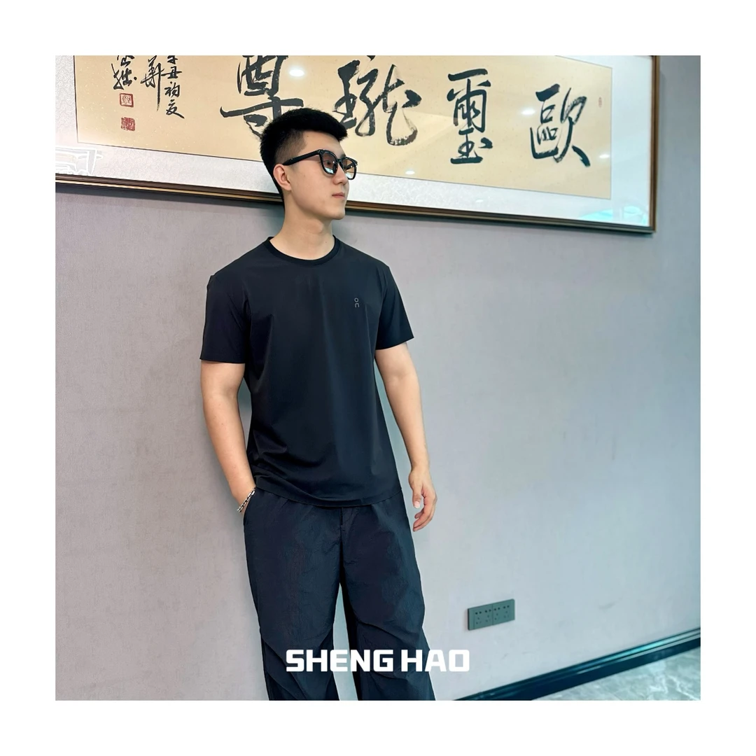 短袖上衣春夏冰皮弹力T恤速干圆领修身型夏季男士