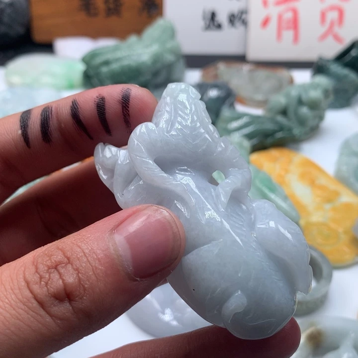 翡翠未镶嵌颈饰保真天然a货翡翠