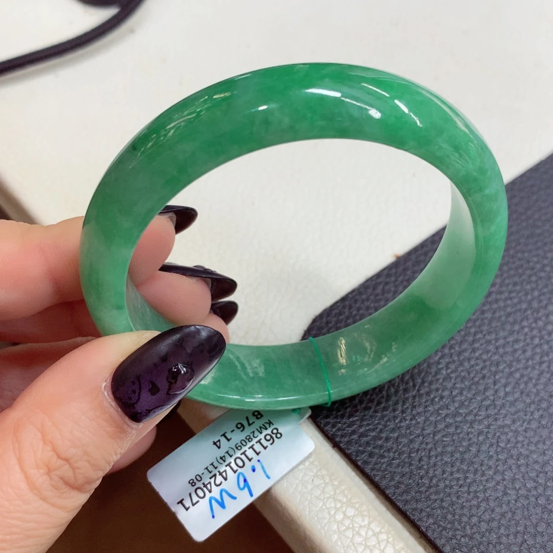 未镶嵌手镯翡翠缅甸