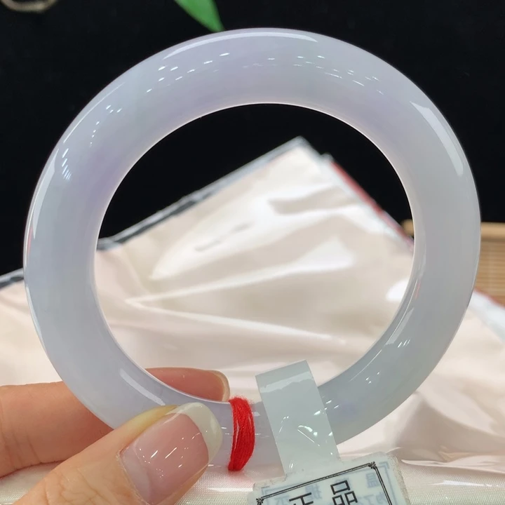 翡翠手镯未镶嵌微瑕0139