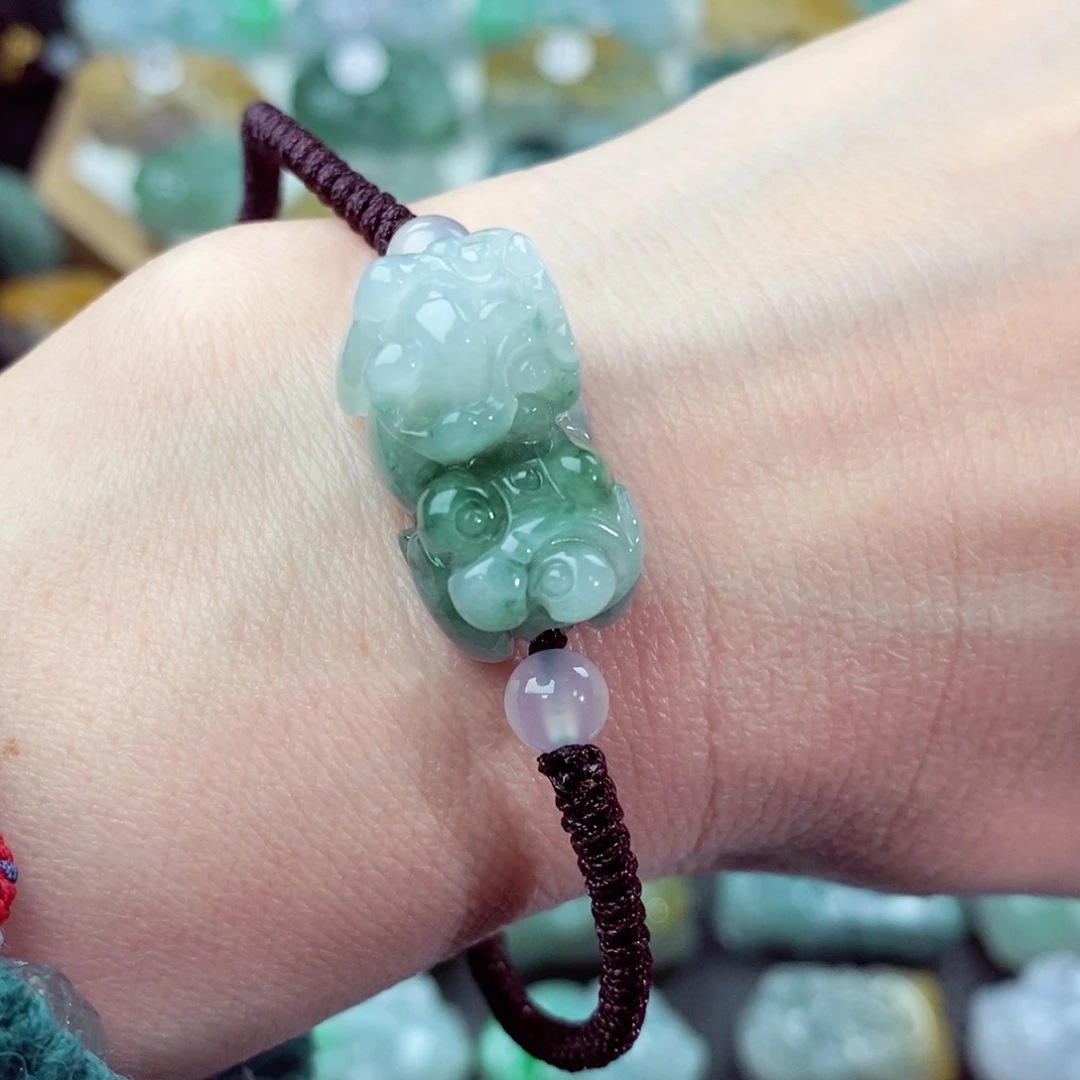 翡翠颈饰未镶嵌天然