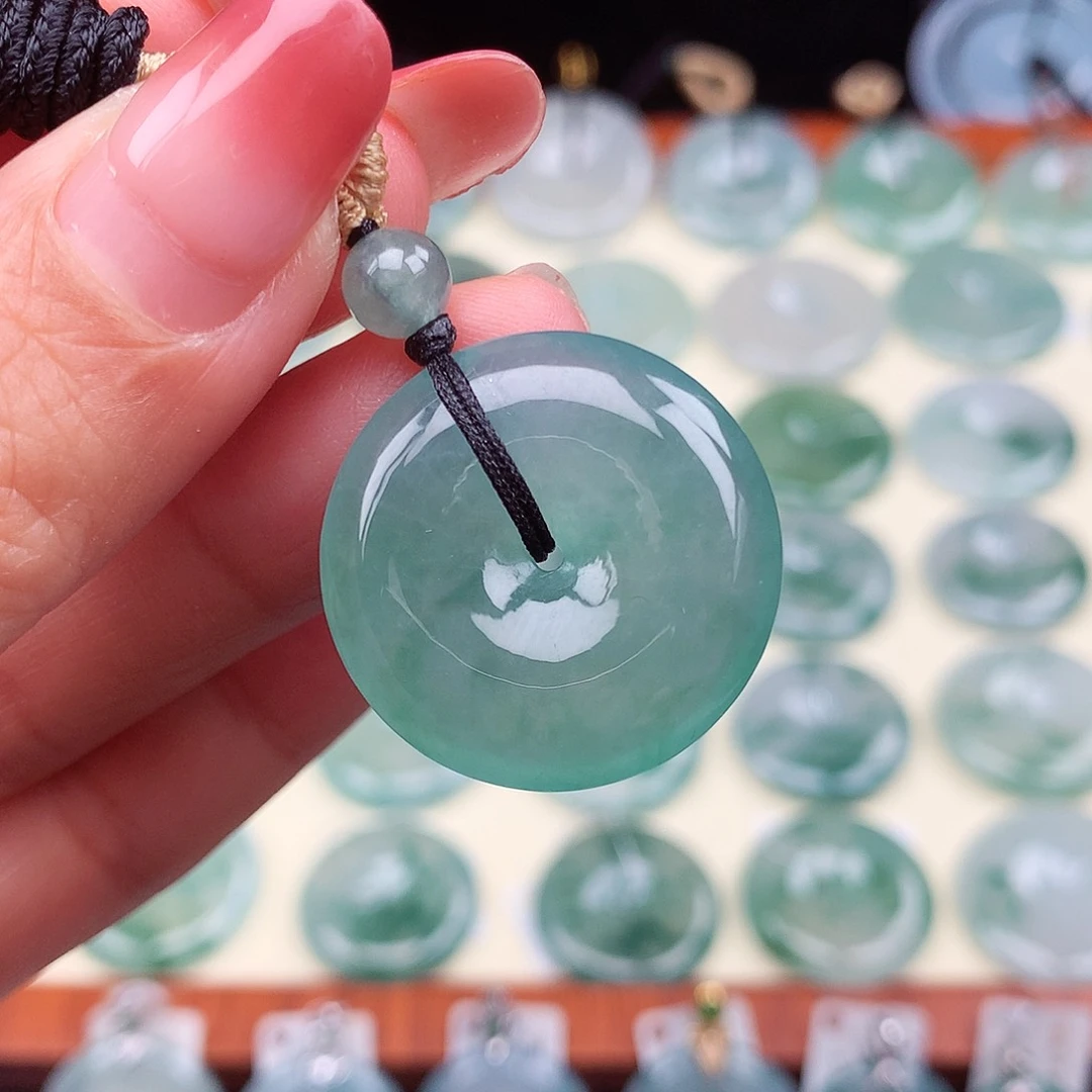 翡翠未镶嵌颈饰吊坠