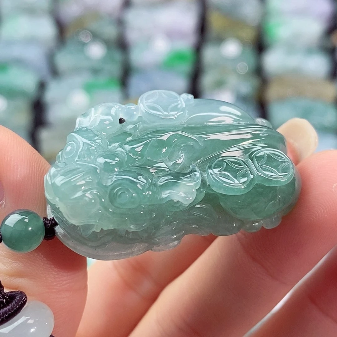 颈饰未镶嵌翡翠天然