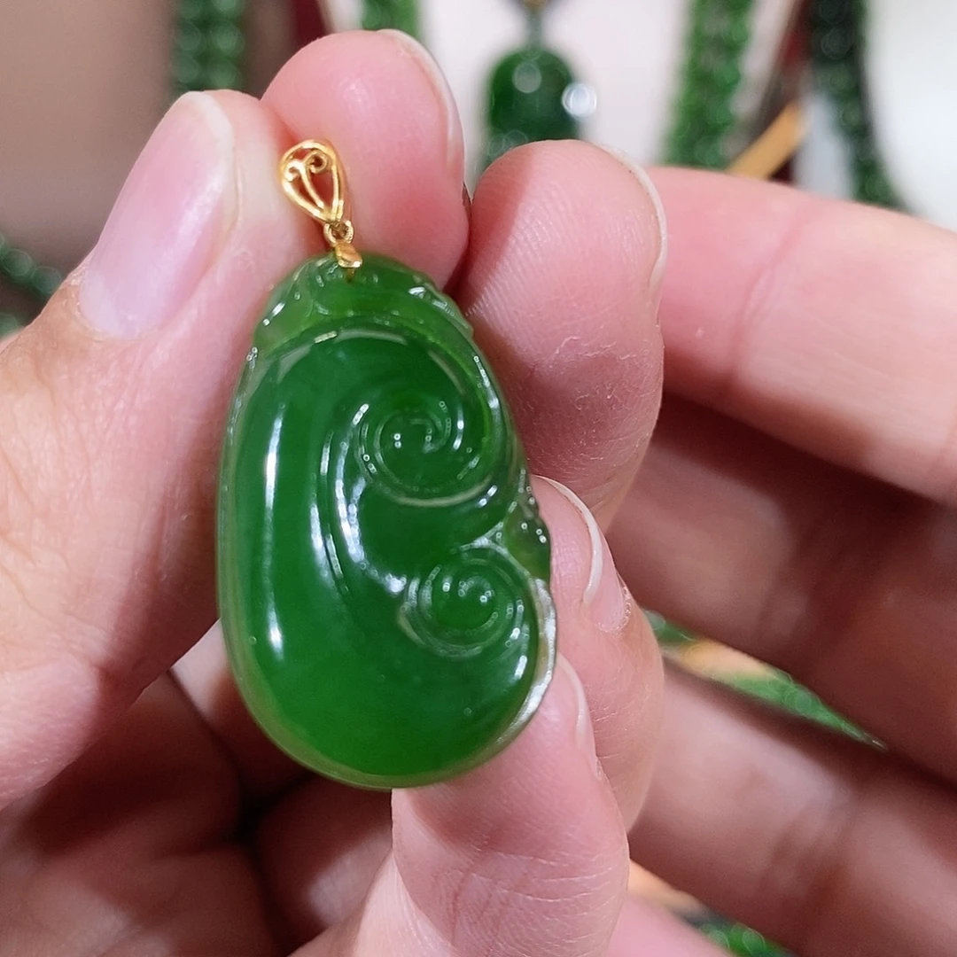 和田玉（碧玉）18K金镶嵌吊坠(不含链)