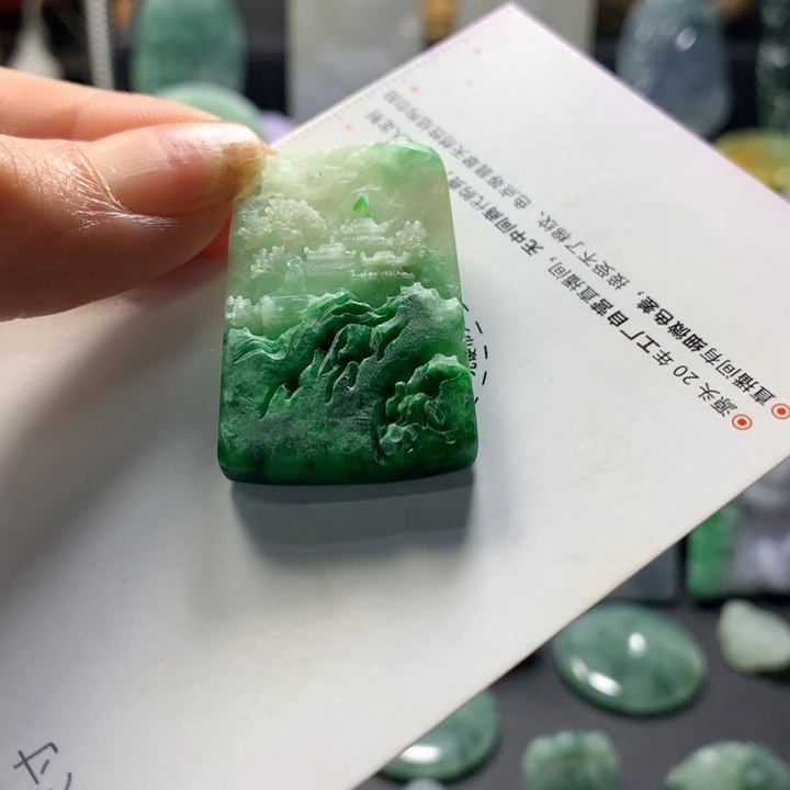 定制翡翠未镶嵌挂件