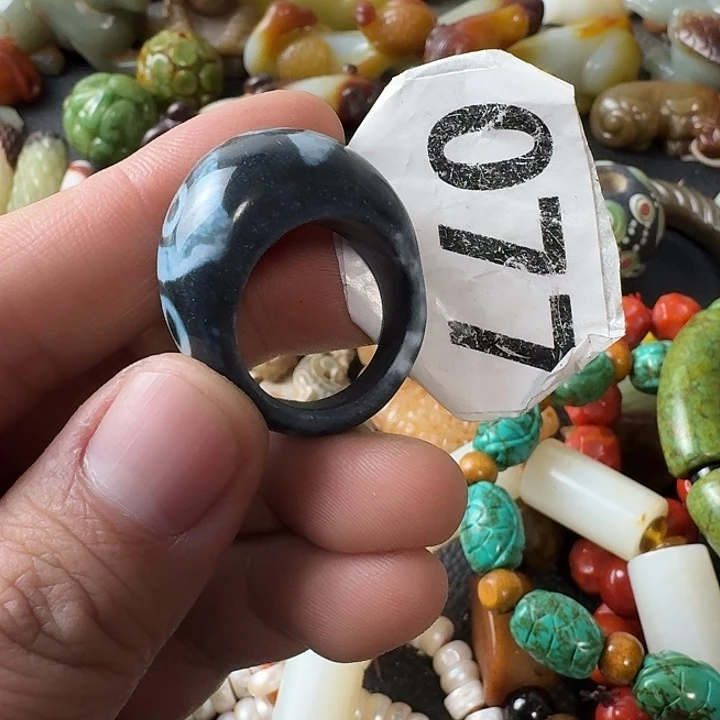 知***足玛瑙/玉髓未镶嵌颈饰