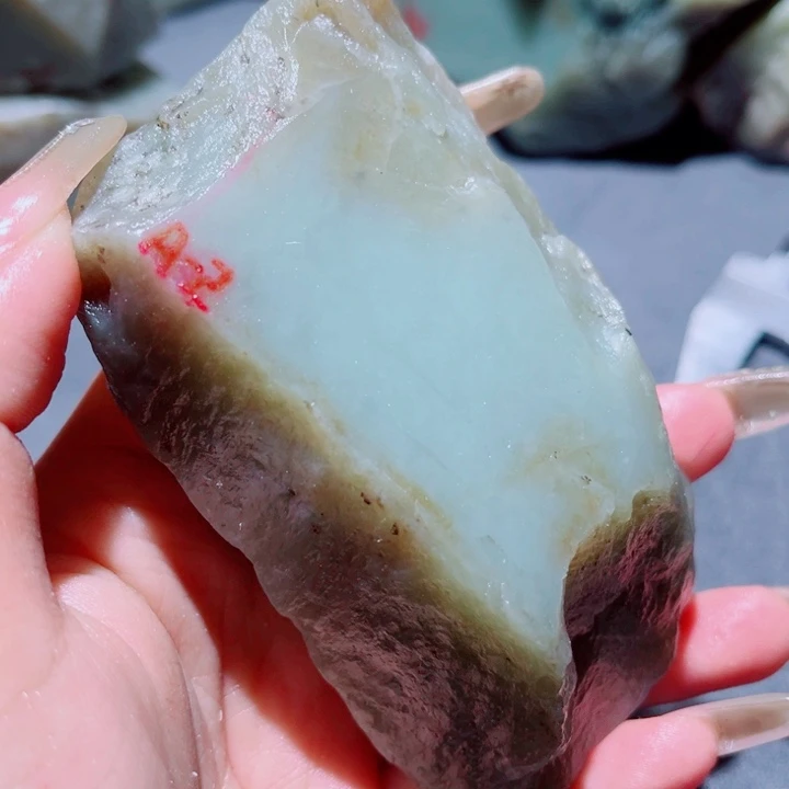 和田玉（糖玉）未镶嵌珠宝奇石