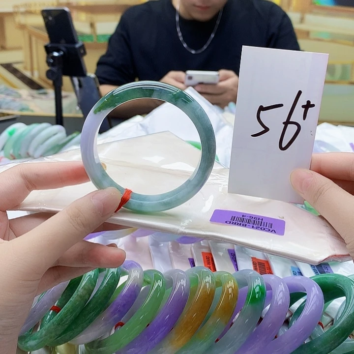 翡翠未镶嵌手镯mk