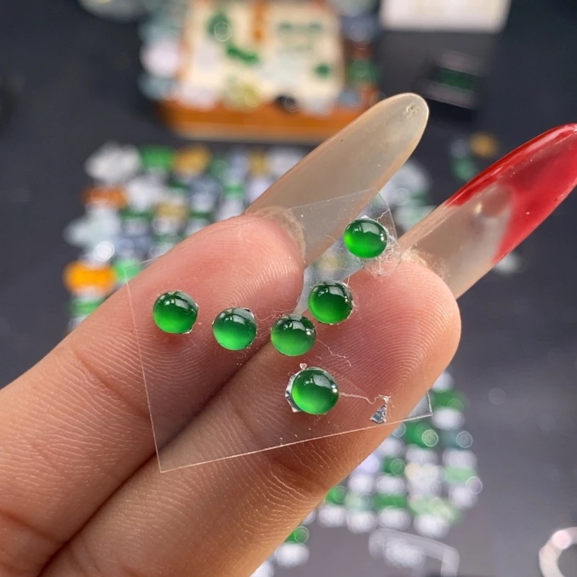 【闪购商品】翡翠挂件未镶嵌蛋