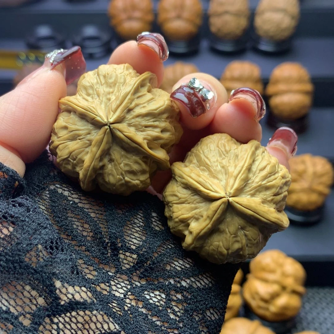 【闪购商品】文玩核桃吊坠粗筋四棱