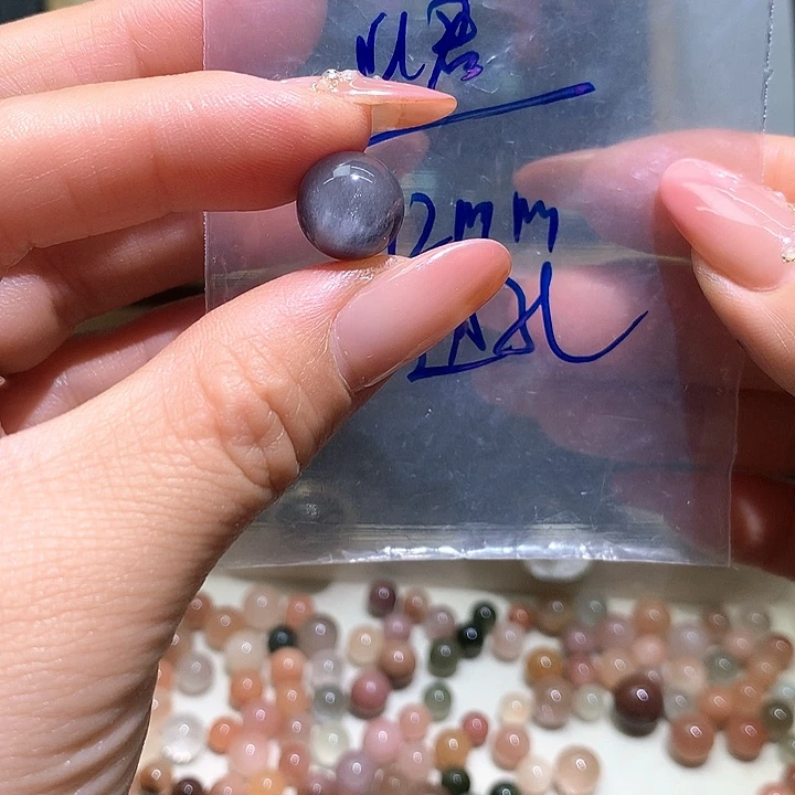 山****未镶嵌水晶颈饰水晶