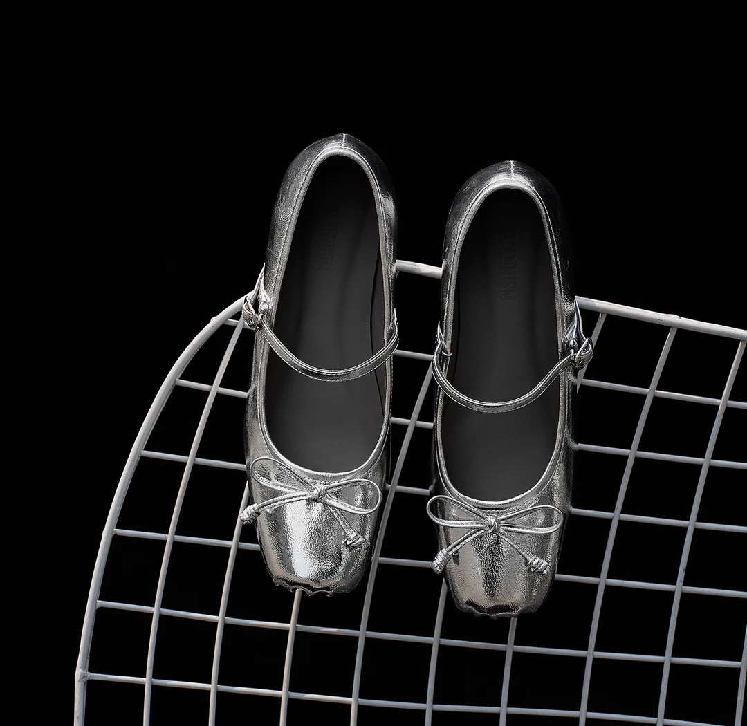 银色浅口方头芭蕾风单鞋女2025秋季新款一字带粗跟蝴蝶结玛丽珍鞋