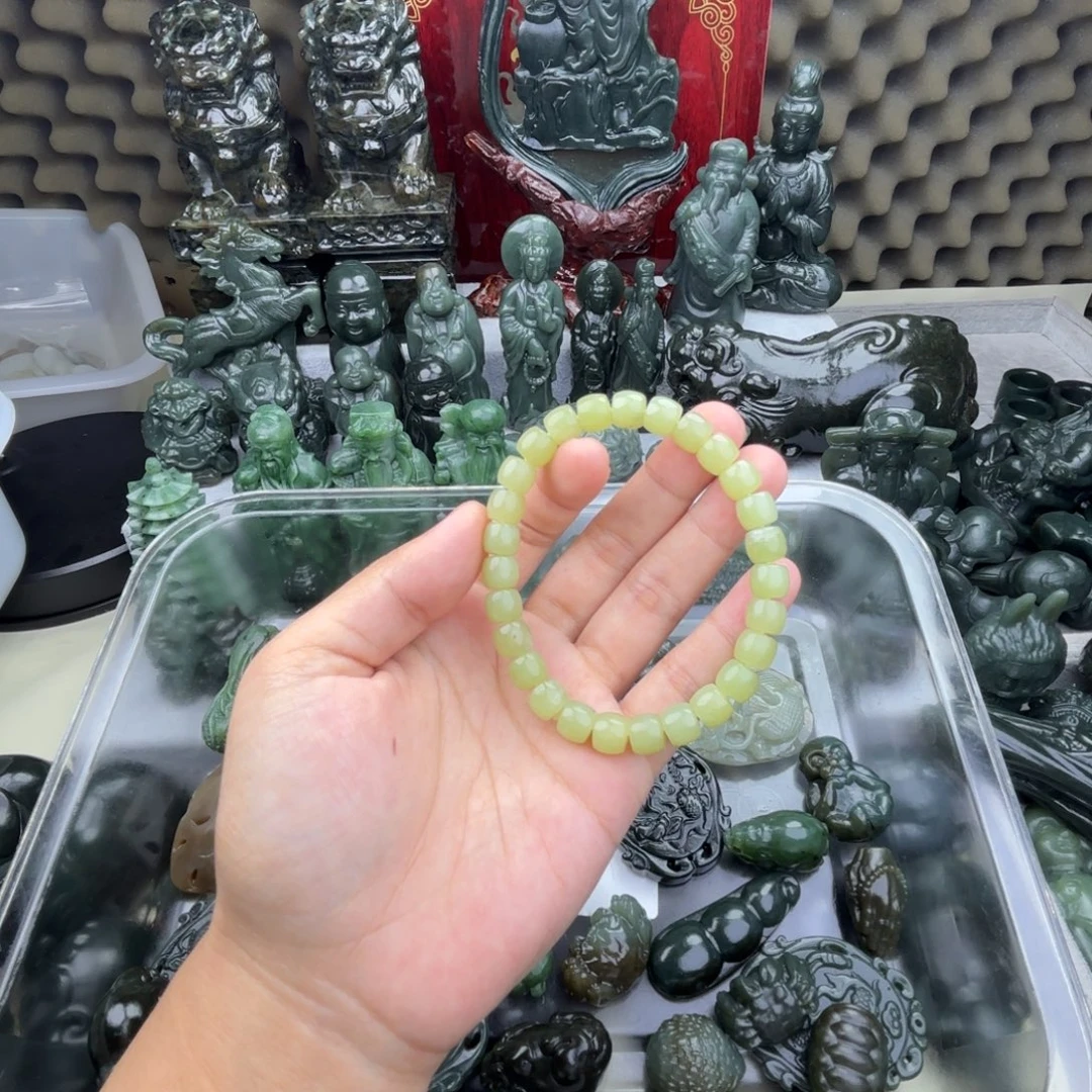 和田玉（糖玉）未镶嵌颈饰