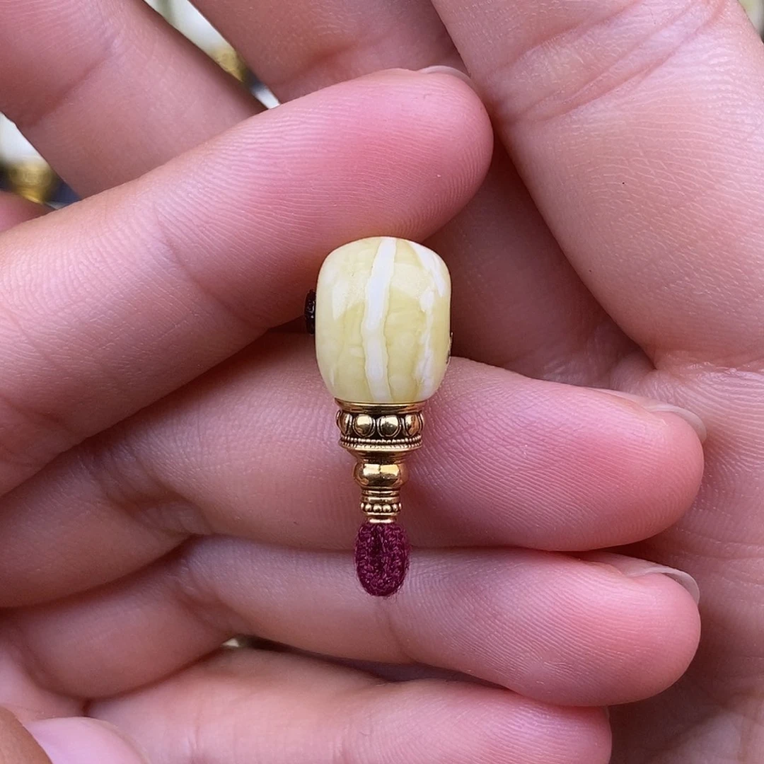 裸石琥珀18K金镶嵌9.8mm 蜜蜡金塔三通