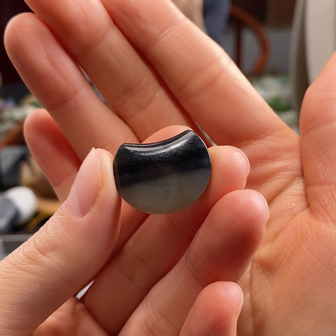 颈饰未镶嵌和田玉镜**ଳ