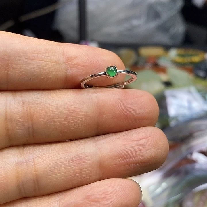 翡翠未镶嵌戒指翡翠