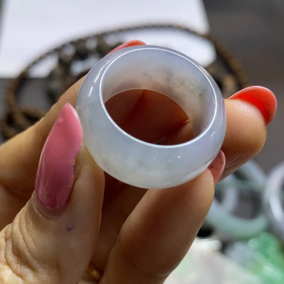 定制翡翠未镶嵌戒圈18