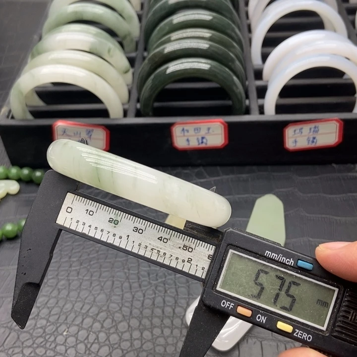 石英质玉手镯合金