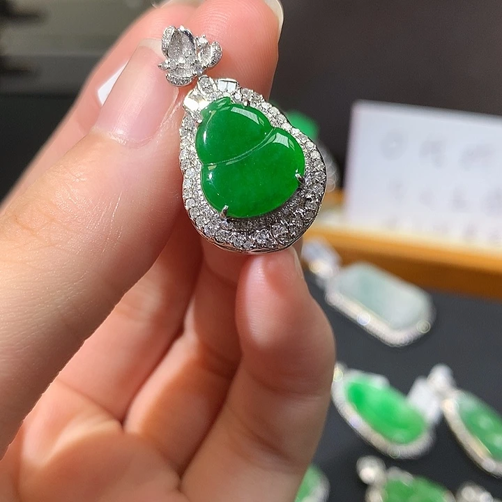 翡翠18K金镶嵌吊坠(不含链)吊坠