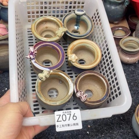 紫砂花盆微瑕076口径5厘米左右