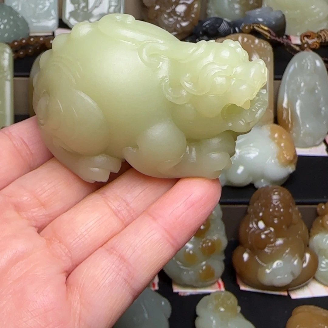 巴***好和田玉未镶嵌颈饰