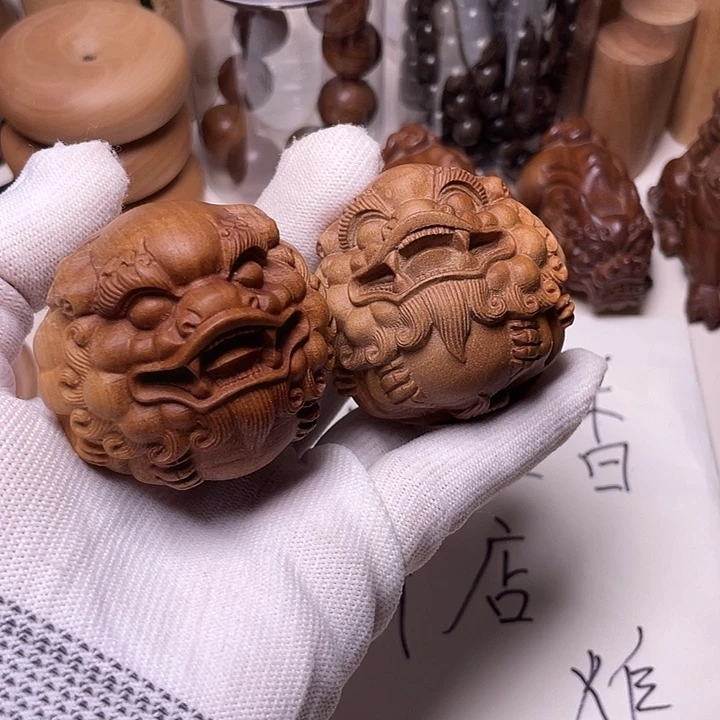 檀香木老山檀香貔恘手球一对