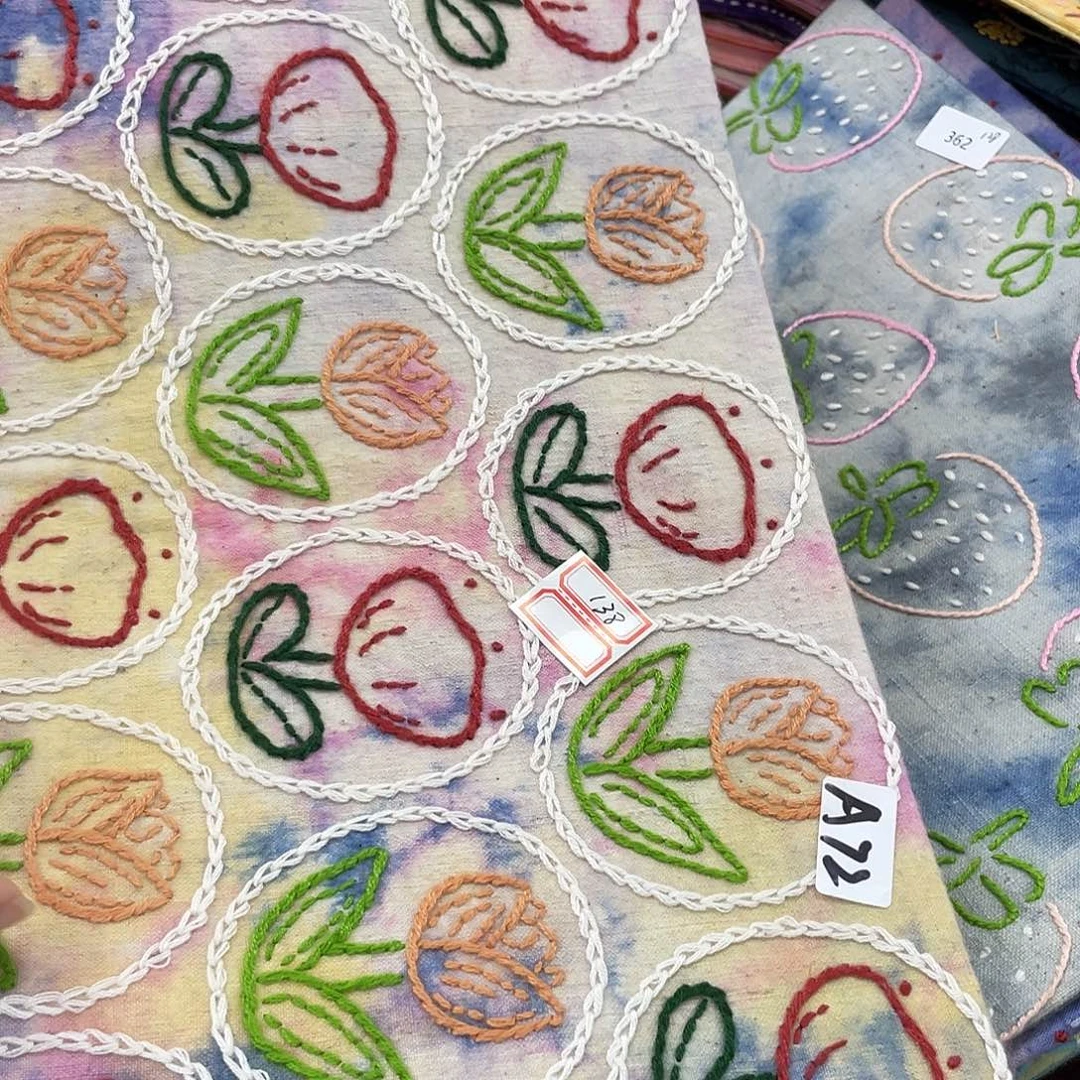 搪瓷杯子里还有好多