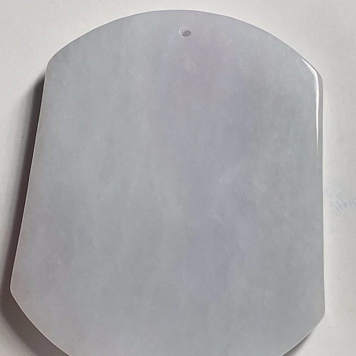 翡翠未镶嵌颈饰无事牌