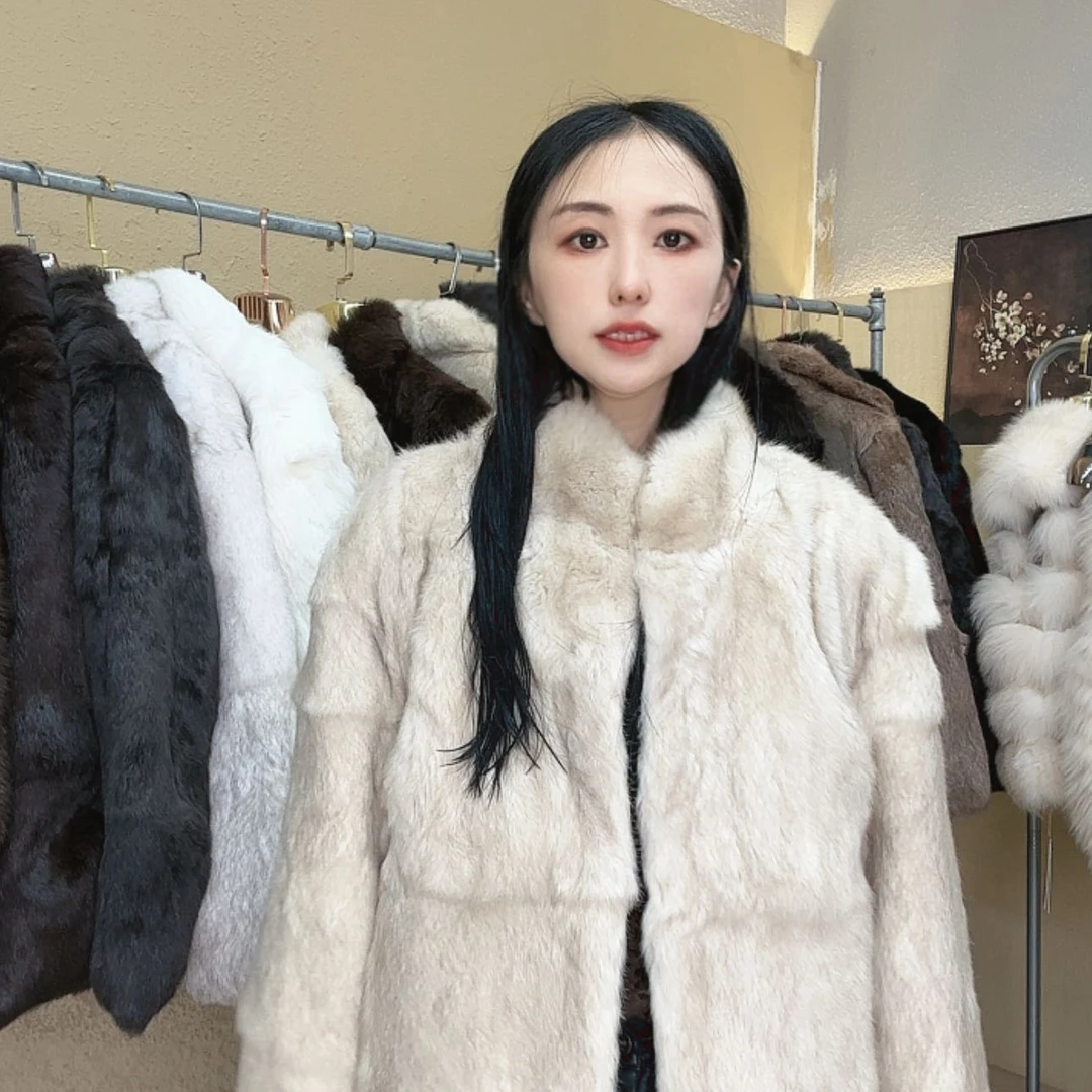 【闪购商品】兔毛外套搭配