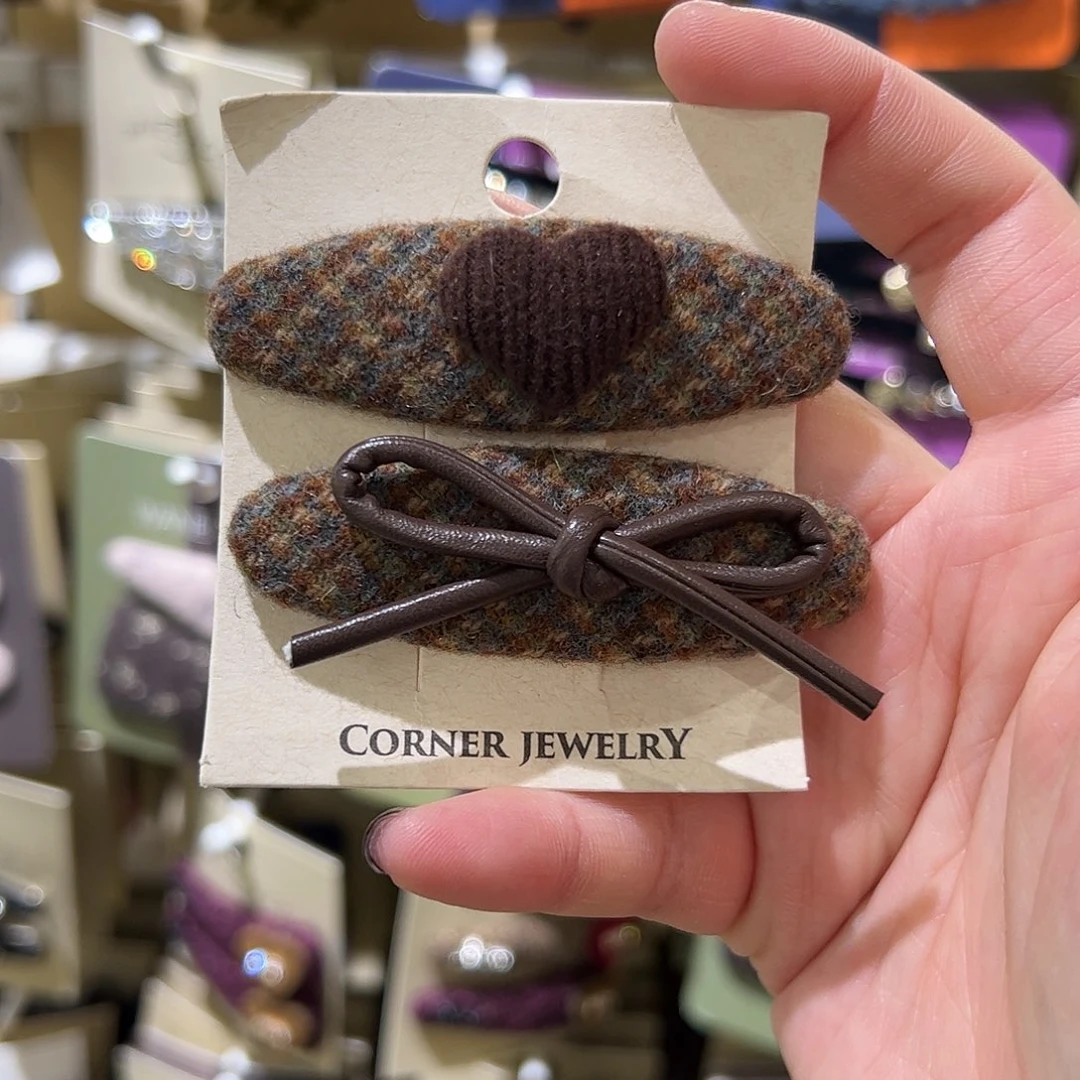 布艺非金属咖色爱心蝴蝶结拜拜夹