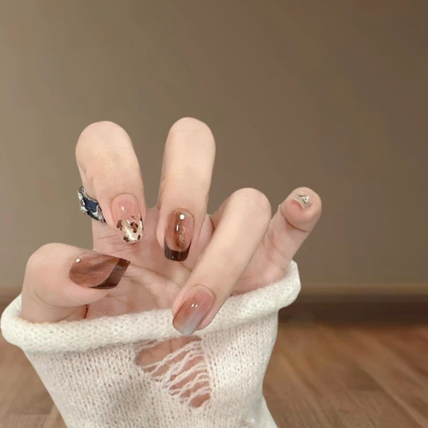 秋冬新款焦糖法式豹纹猫眼晕染显白高级感短款纯手工穿戴甲