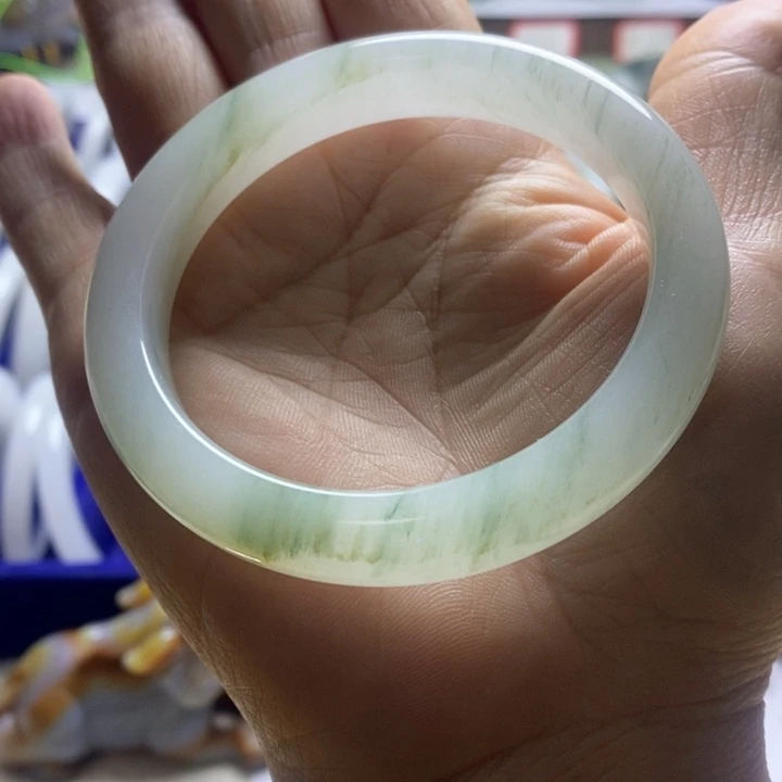 手镯石英质玉未镶嵌