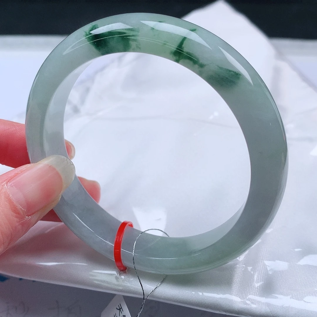 翡翠手镯未镶嵌58圈